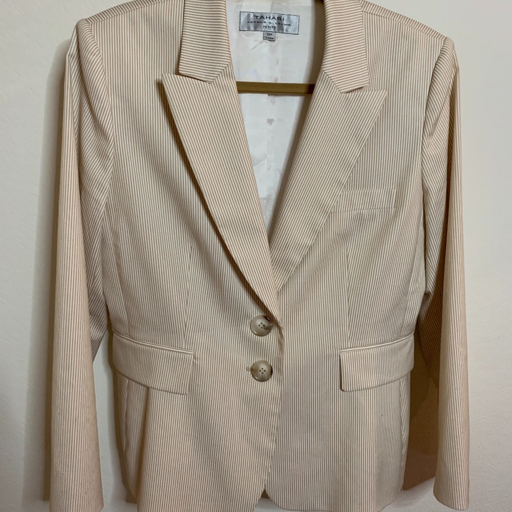 Pant suit